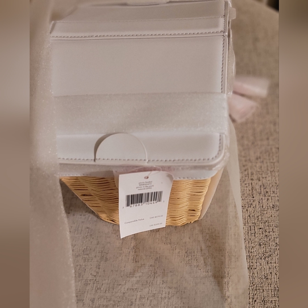 Kate Spade Picnic in the Park Strawberry Wicker Basket Bag - NWT - Picture 5 of 7